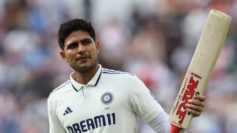 शुभमन गिल शतक का जश्न मनाते हुए, वेस्टइंडीज के खिलाफ दिल्ली टेस्ट में शानदार प्रदर्शन